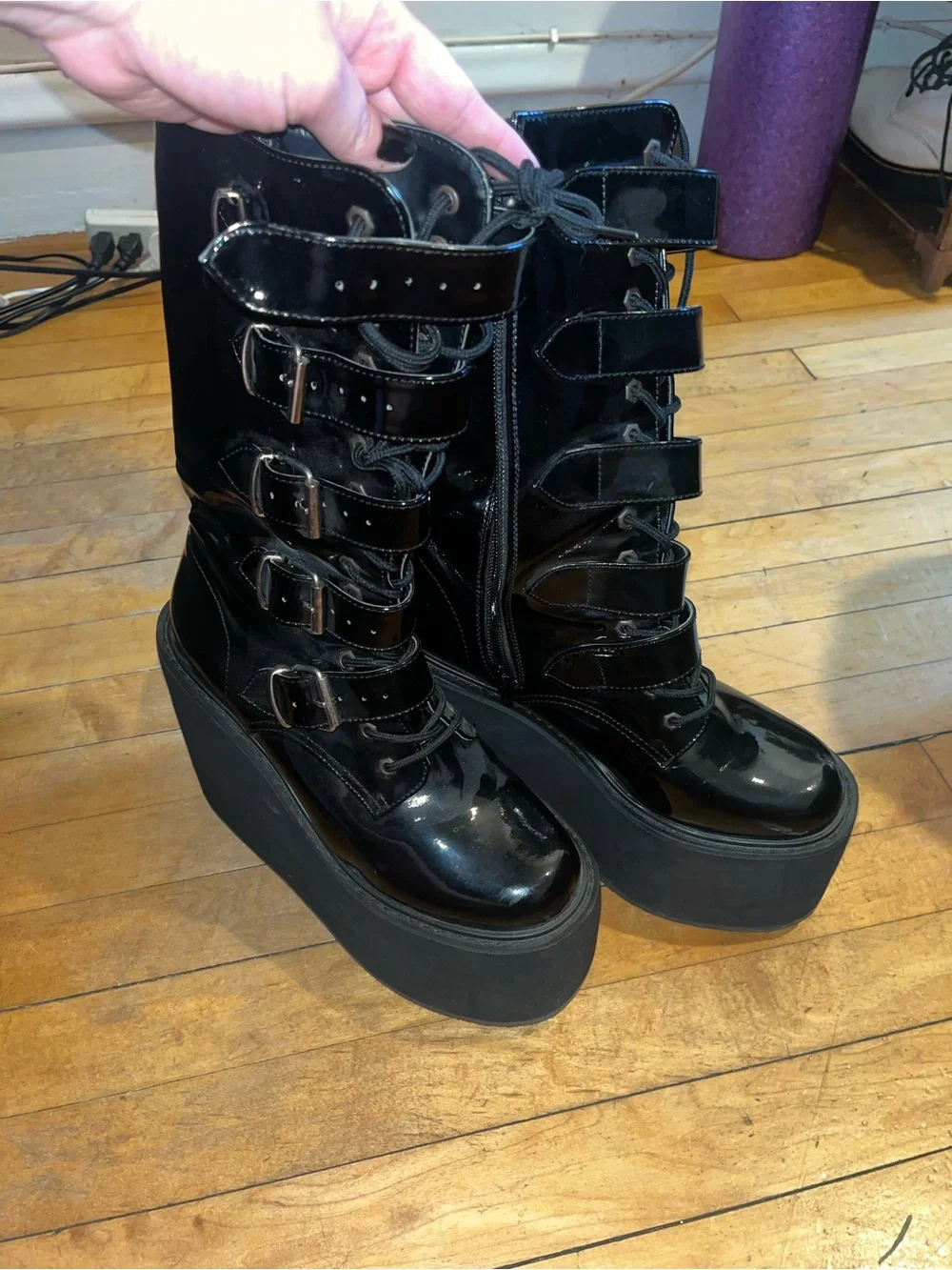 Demonia SWING-220 boots